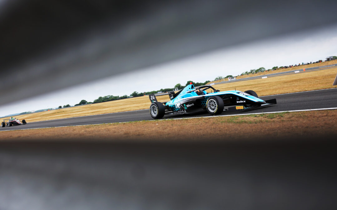 Molnár Martin már második a brit F4-ben, miközben újabb dobogós helyezést ért el